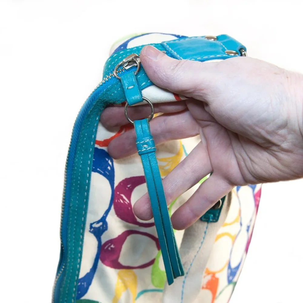 Coach colorful Signature print Fabric Hobo bag - Picture 15 of 15